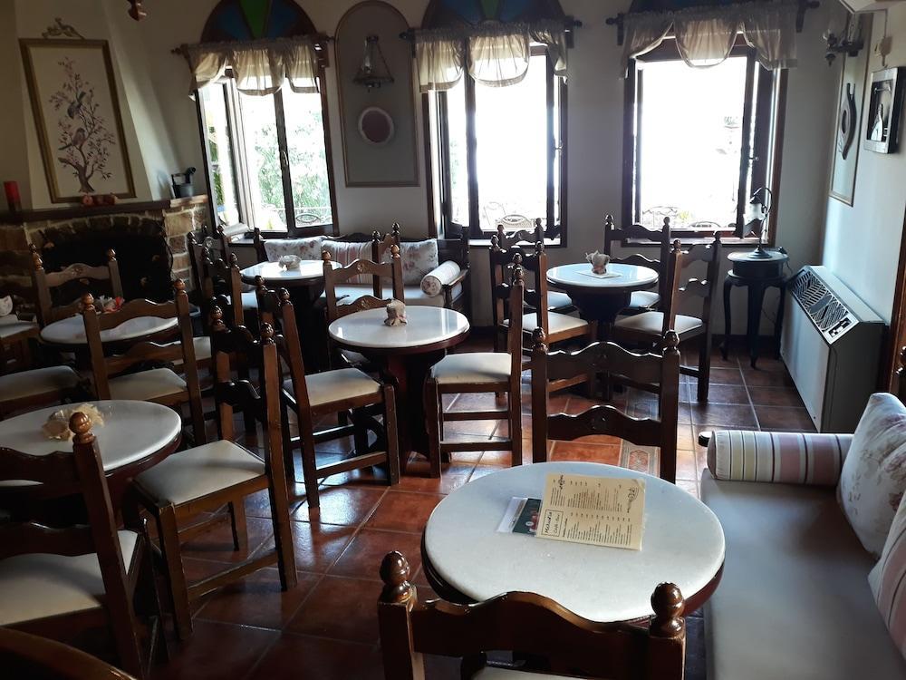 Mansion Theodora Hotel Makriníca Kültér fotó